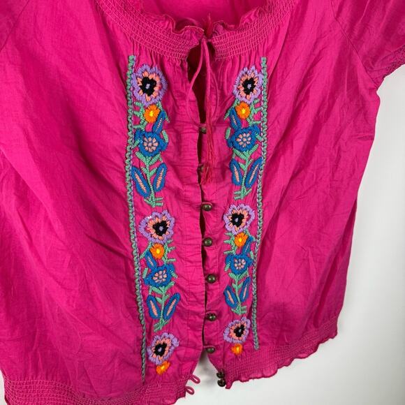 Boston Proper Blouse with Ruffled Elastic Short Sleeves and Embroidery ~ 10 - Picture 3 of 13